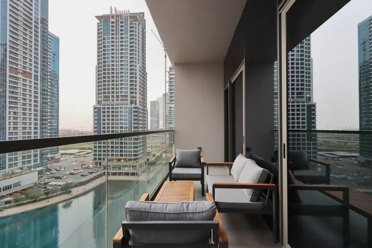 Embrace Luxury and Comfort in Prime 1BR, JLT, Dubai