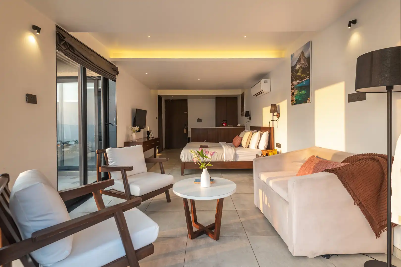 Emperior Suite w/ Heart Pool & Jacuzzi @ Vee Resort, Mahabaleshwar