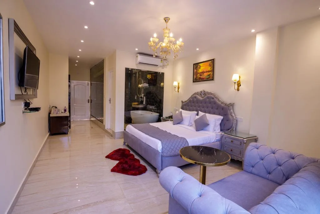 Emperor Ozran Elite Room With A Balcony & A Bathtub, North Goa