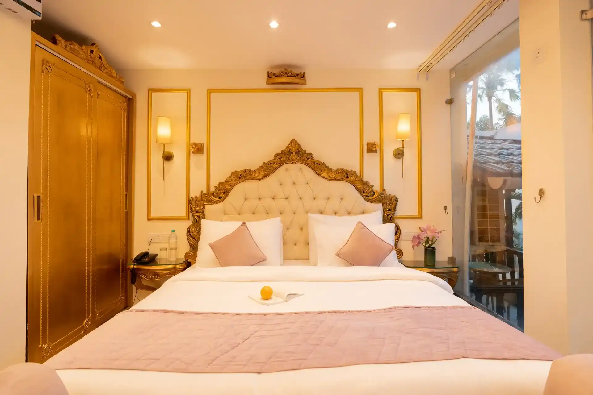 Emperor Ozran Superior Room With A Balcony, North Goa