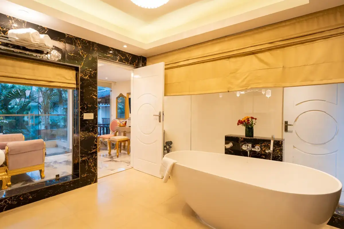Emperor Ozran Superior Room With A Balcony, North Goa