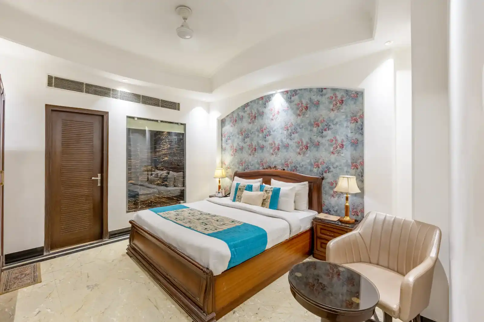 Emperor Palms, Delhi NCR