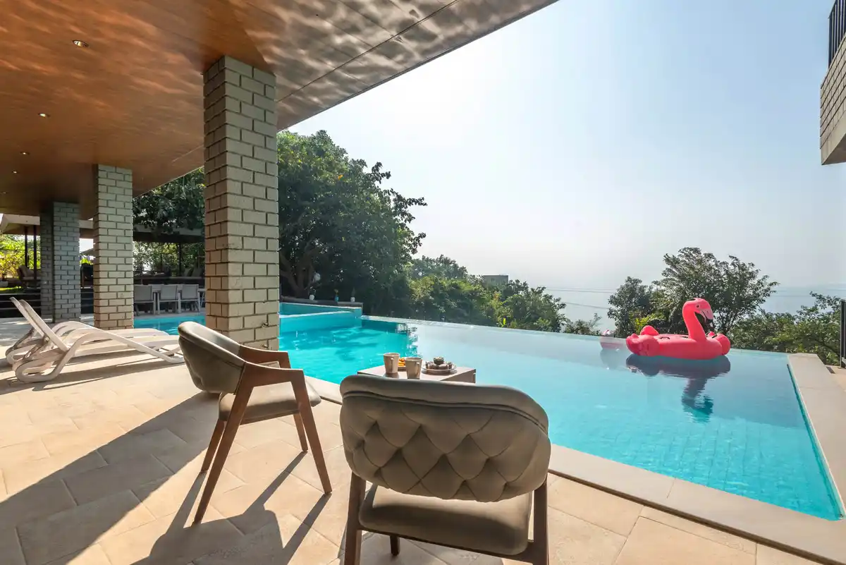 Esperanza, Lonavala