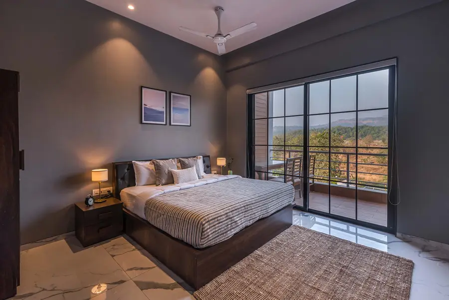 Euphoria, Karjat