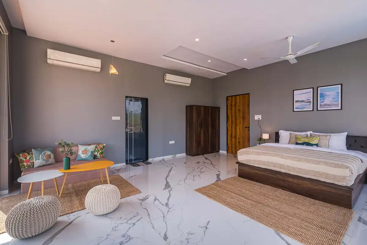 Euphoria, Karjat