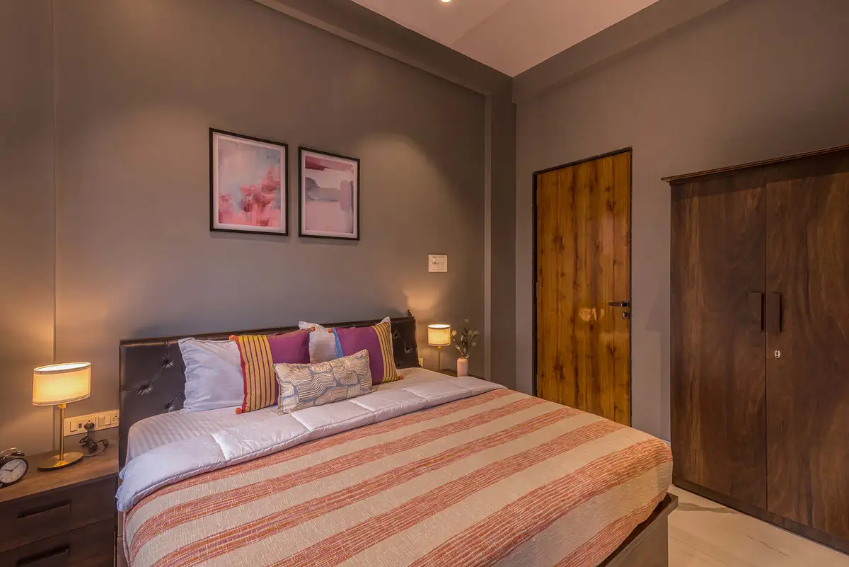 Euphoria, Karjat