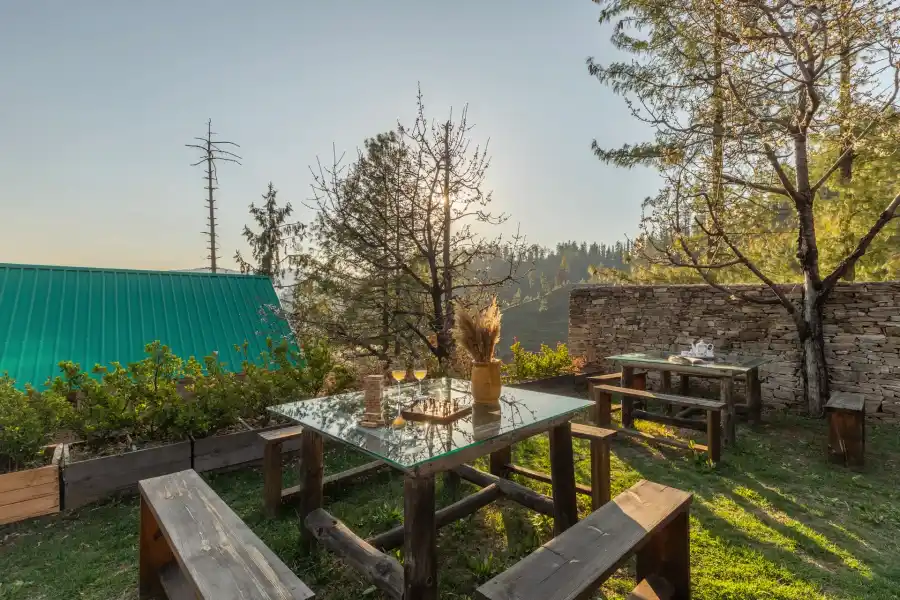 Everly, Shimla