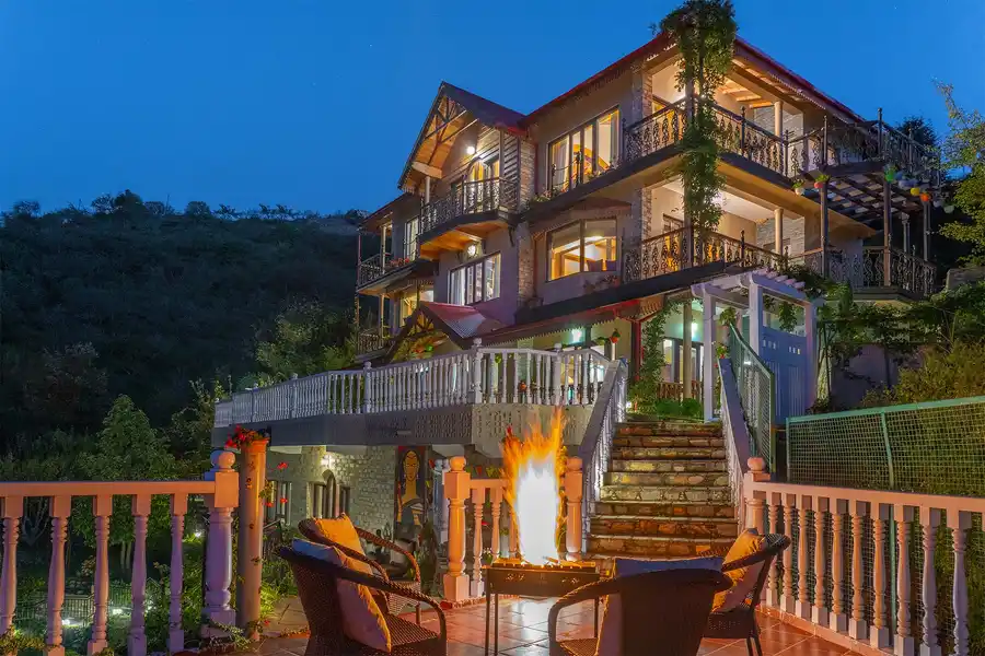 Family Studio @ Scenic Solitude - Hartola, Mukteshwar