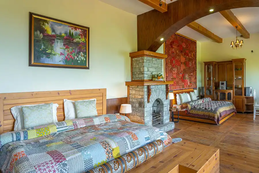 Family Studio @ Scenic Solitude - Hartola, Mukteshwar
