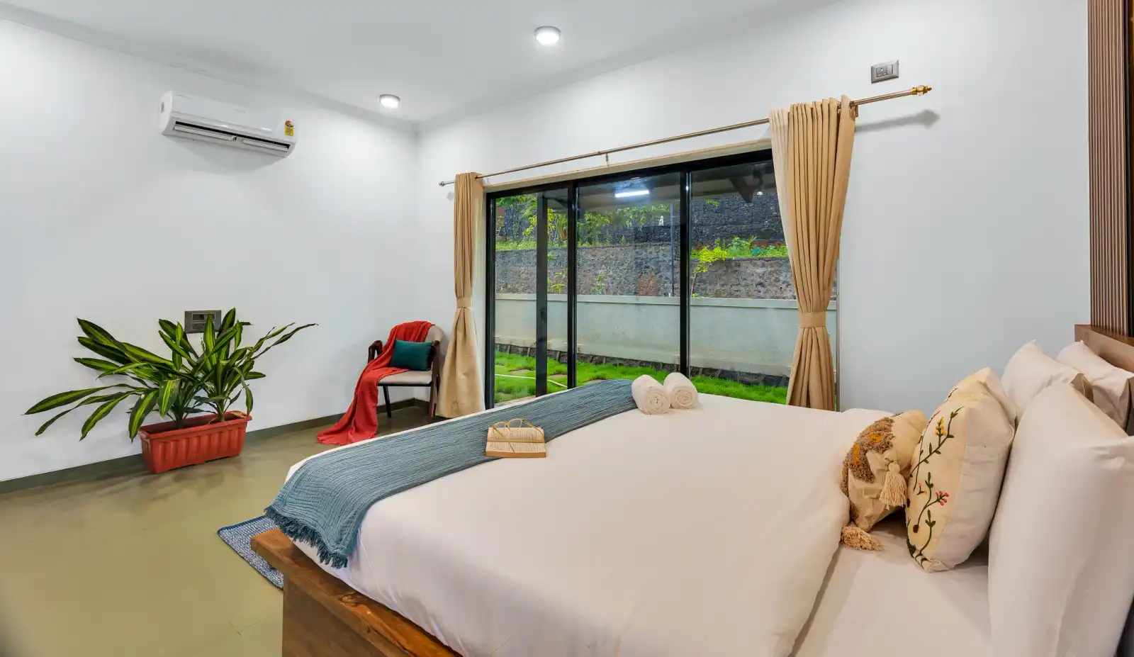 Fernshade, Khopoli