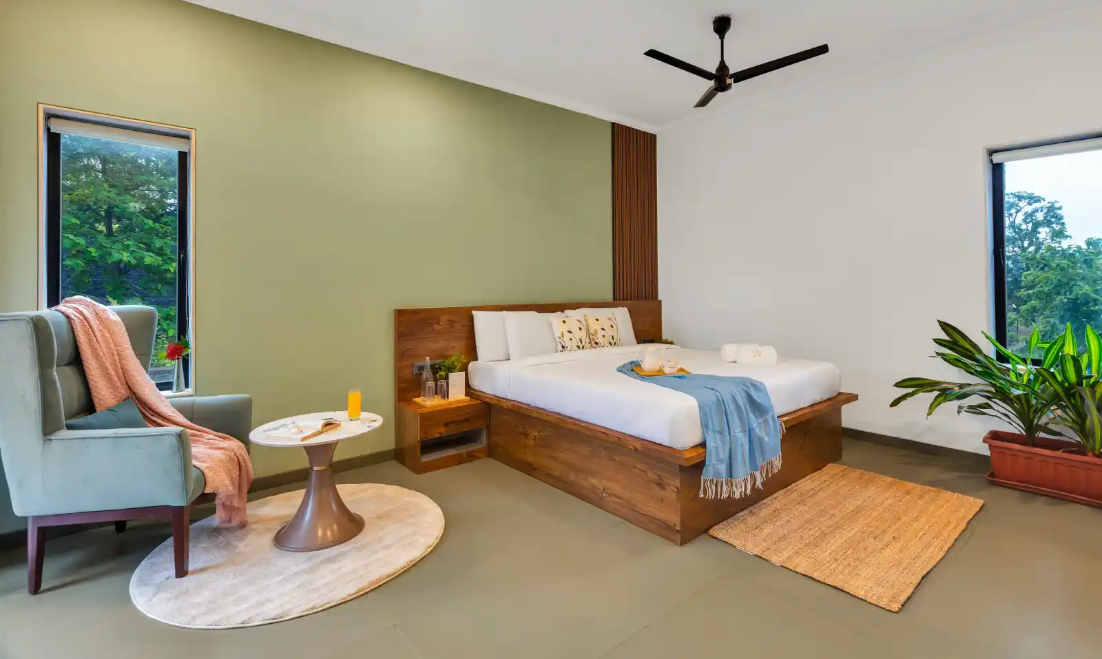 Fernshade, Khopoli