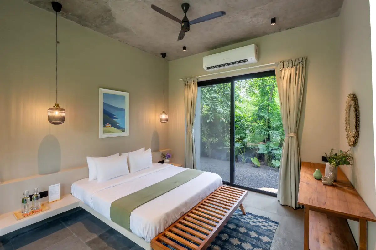 Firefly, Alibaug
