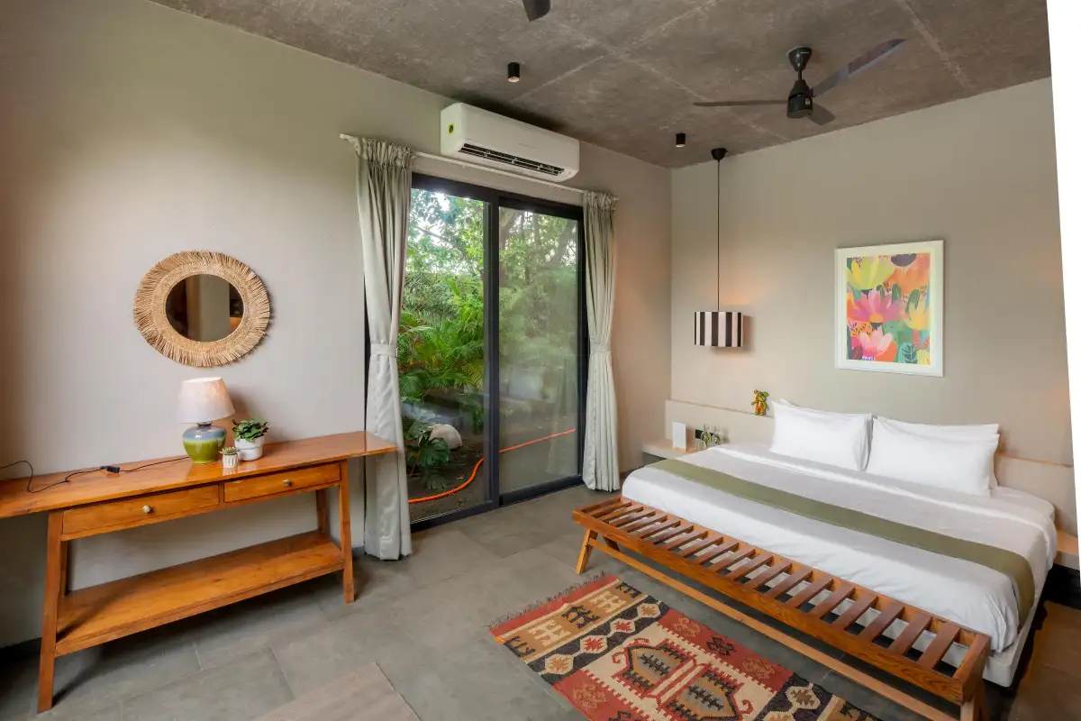 Firefly, Alibaug