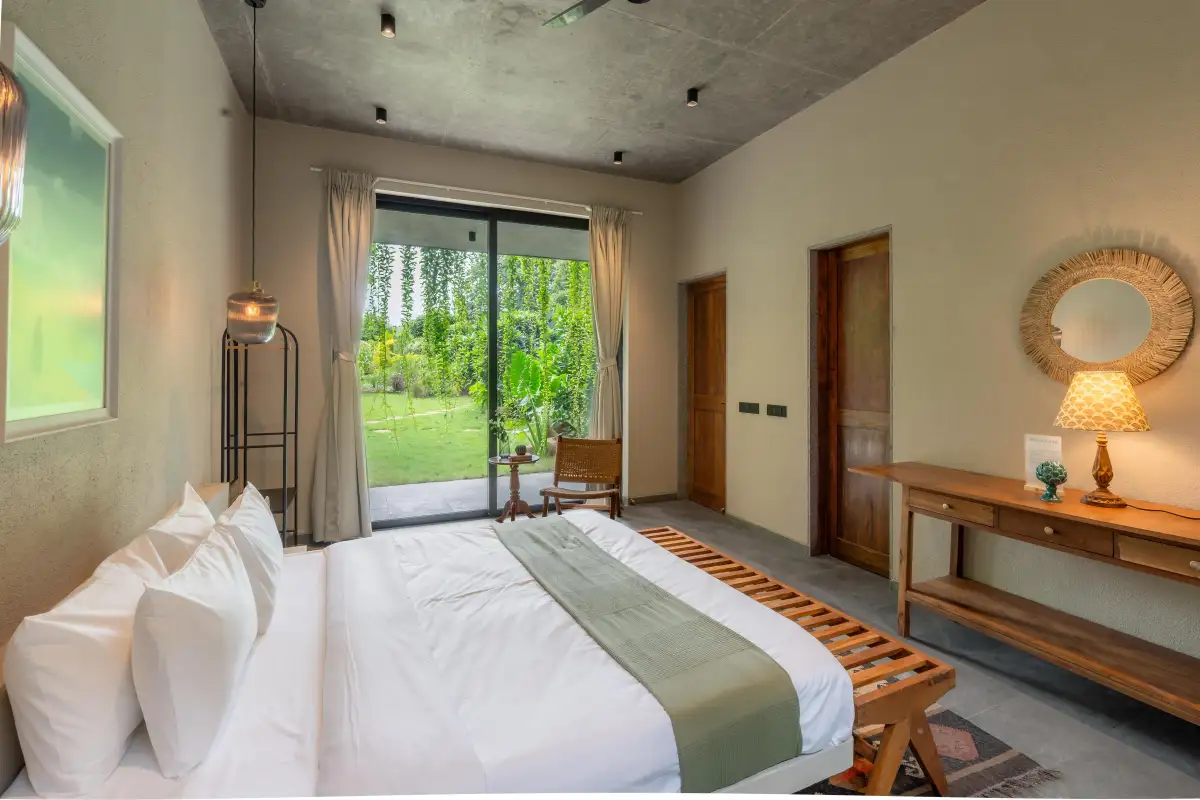 Firefly, Alibaug