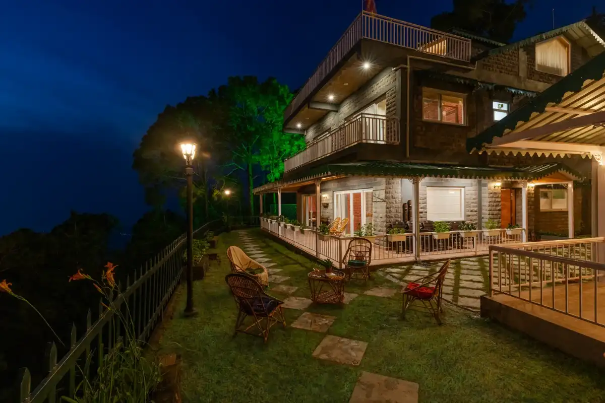 Fleur De Lis, Kasauli