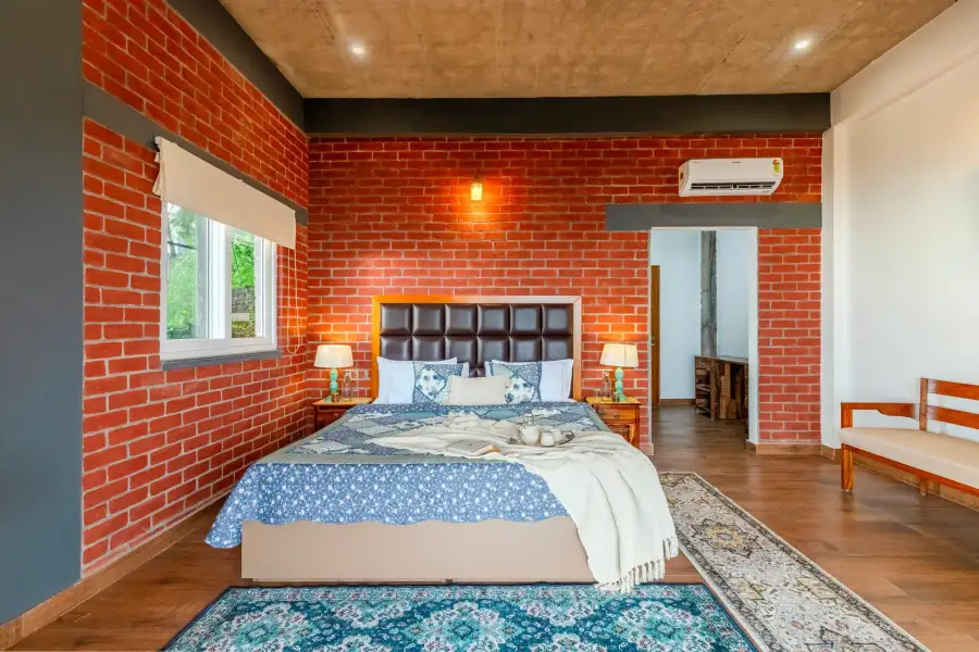 Fleur De Lis, Kasauli