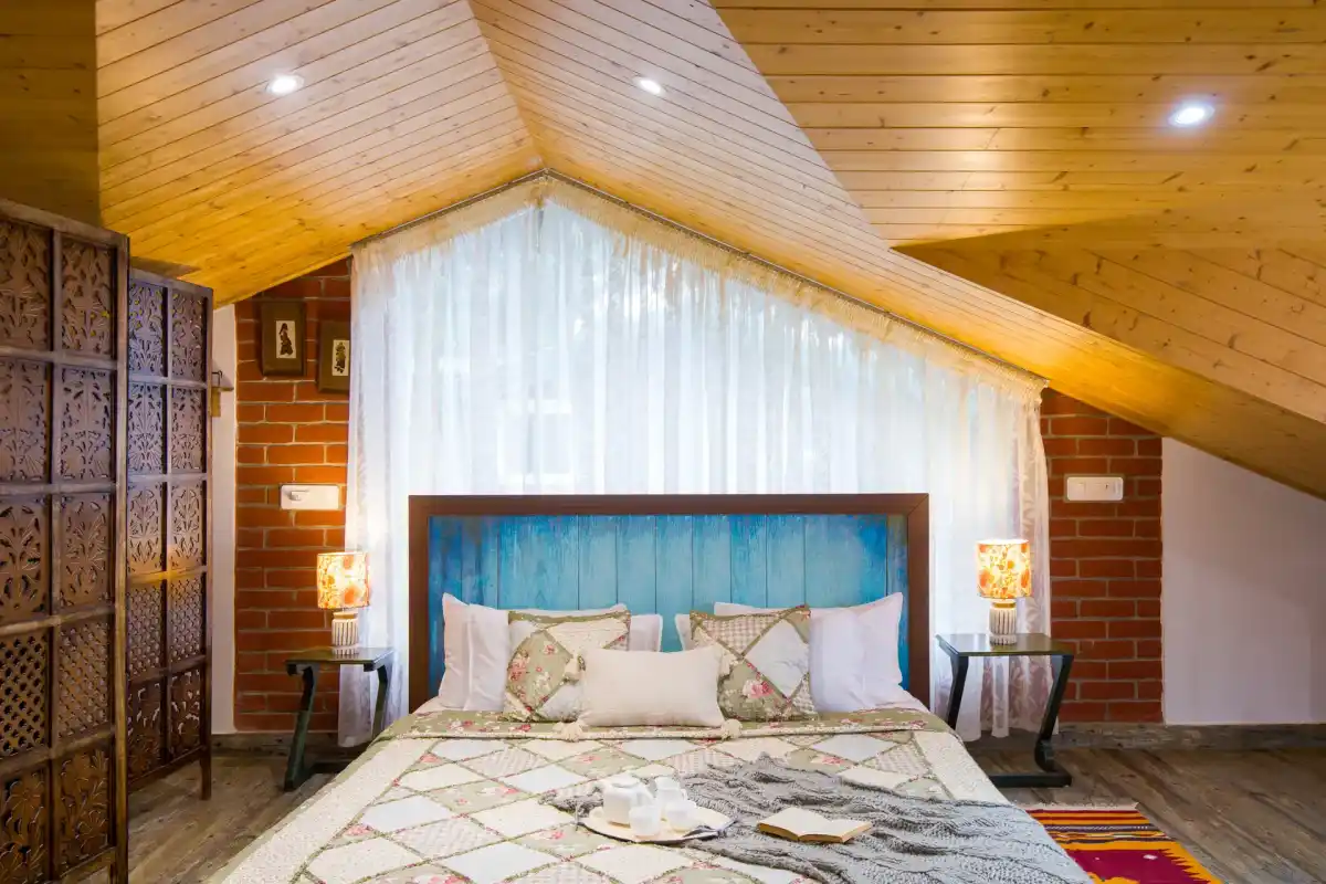 Fleur De Lis, Kasauli