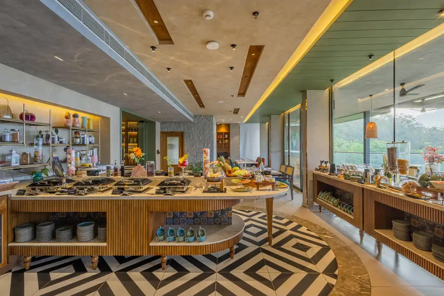 Flora Misty Falls Athirappilly Restaurant/Dining