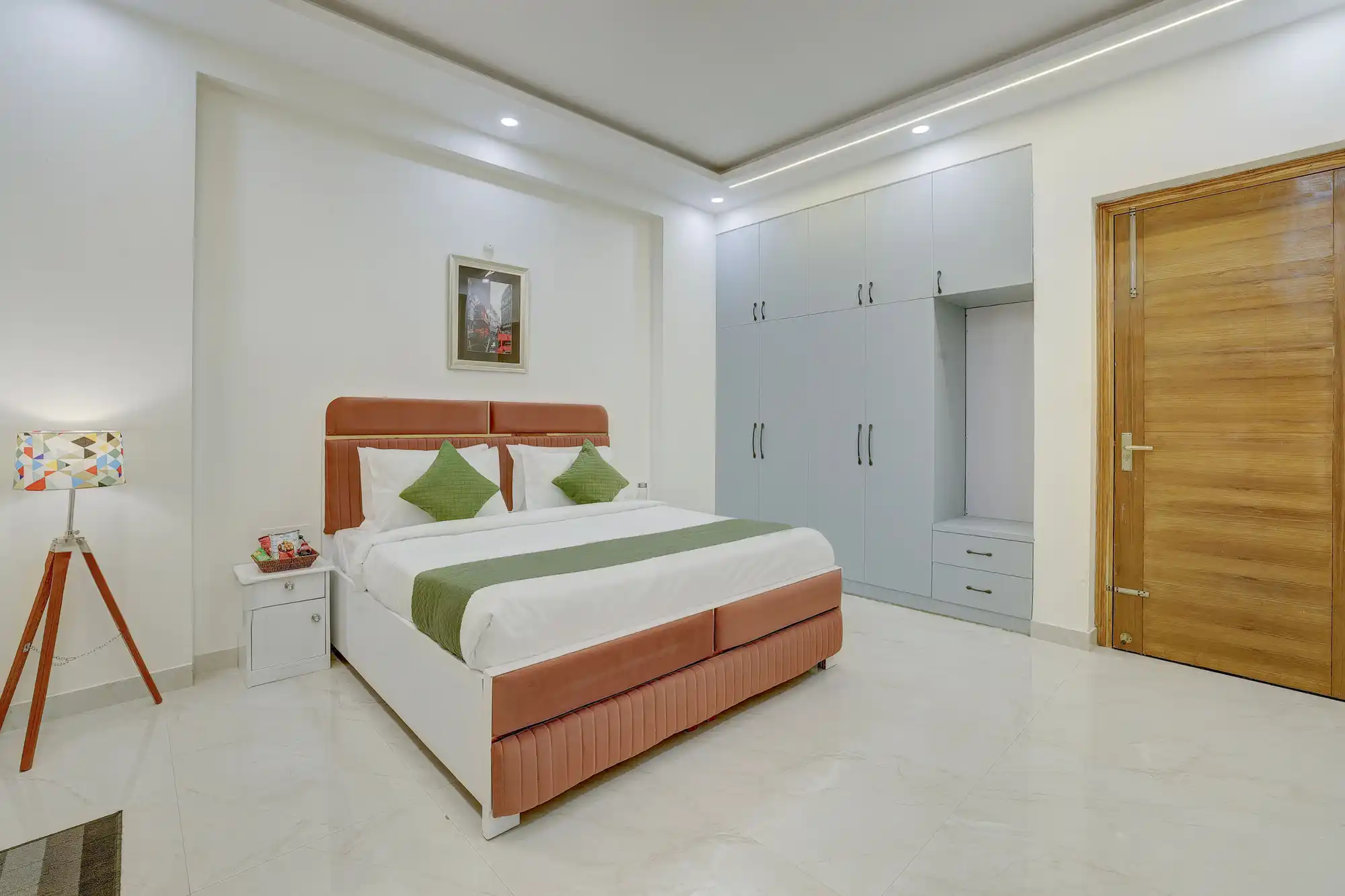 Freesia, Delhi NCR