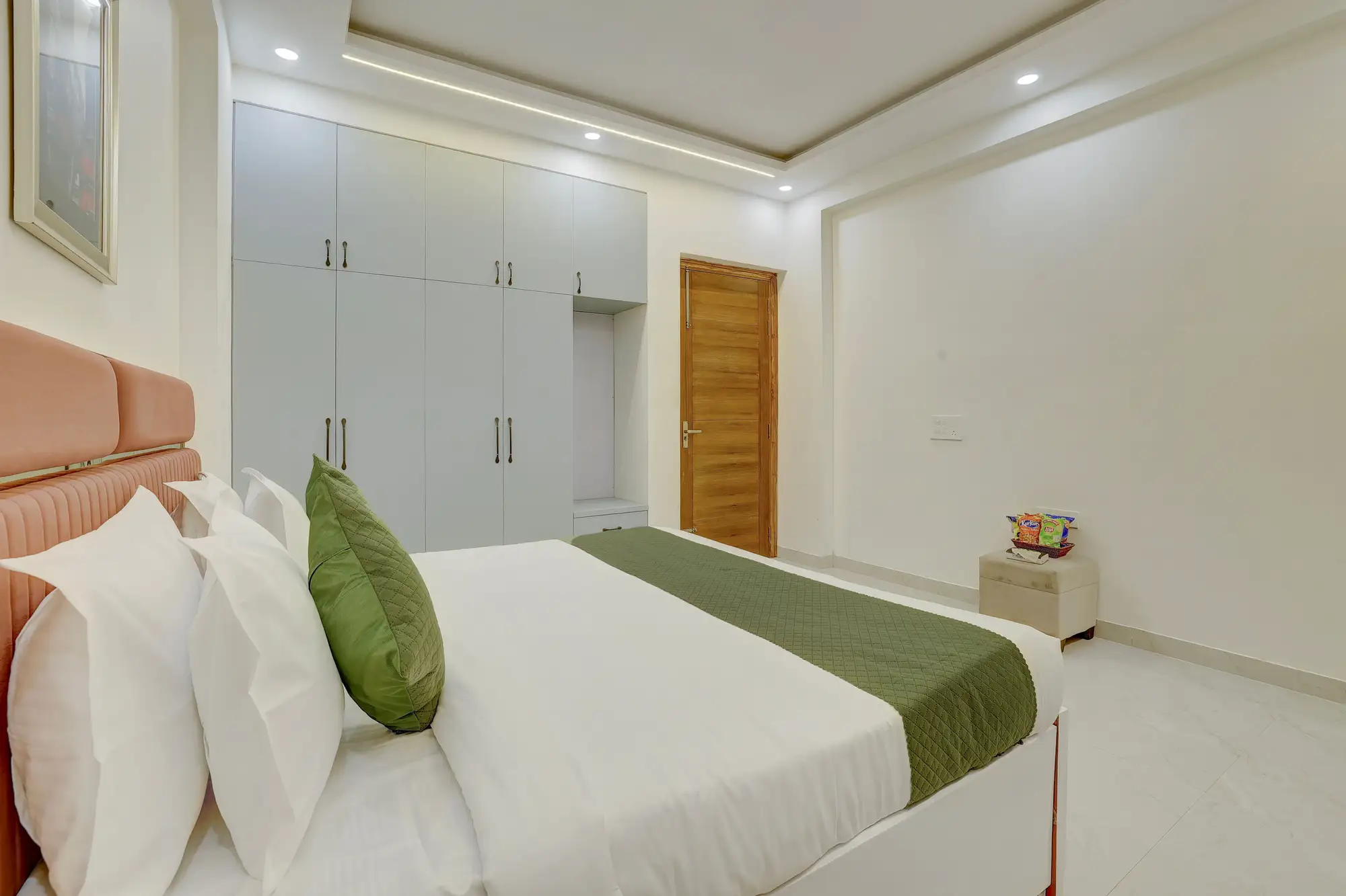 Freesia, Delhi NCR