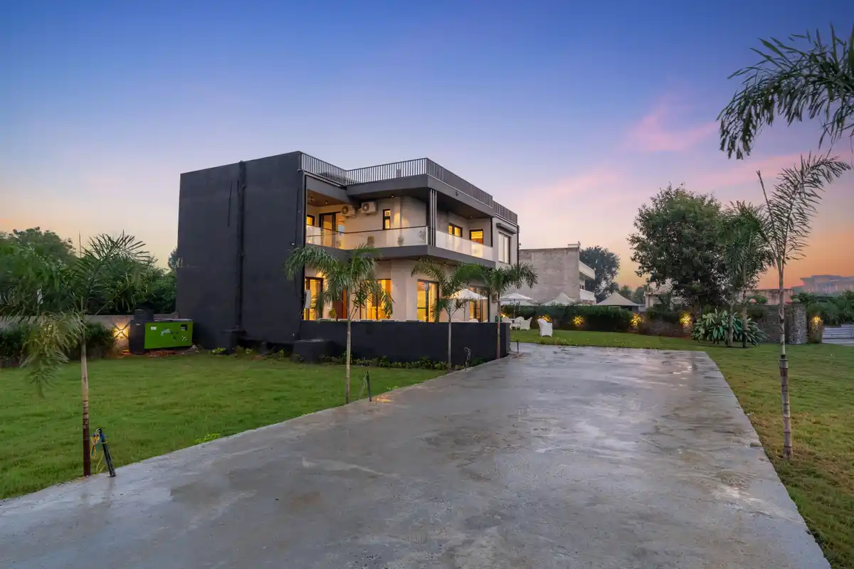 Gardenia, Delhi NCR