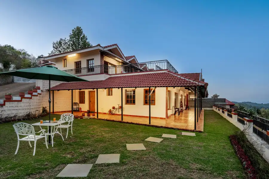 Gaze @ The West Wind, Ooty