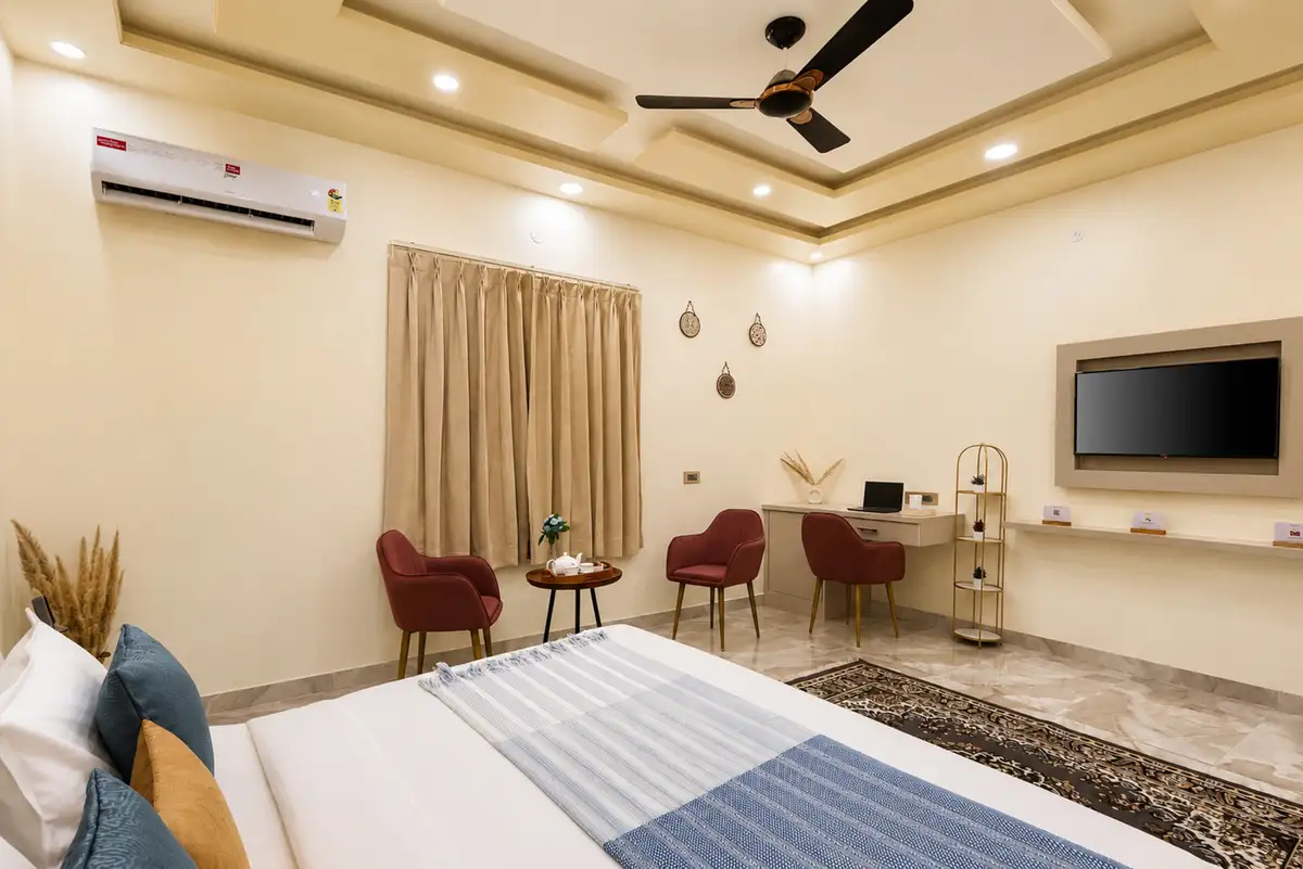 Gold Palm Granola, Jaipur