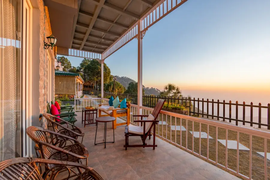 Goldencrest, Kasauli