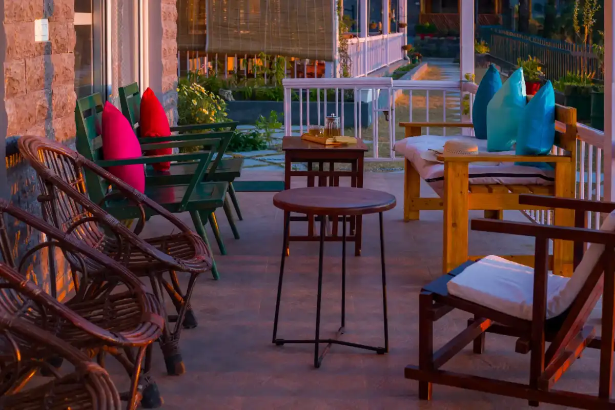 Goldencrest, Kasauli