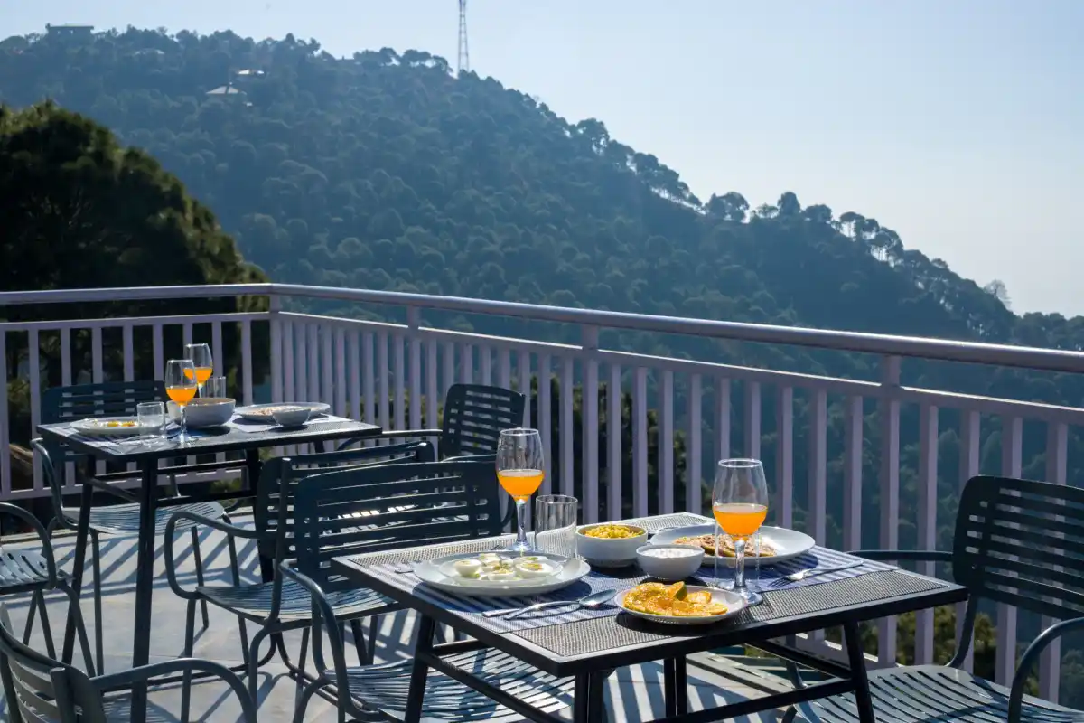 Goldencrest, Kasauli
