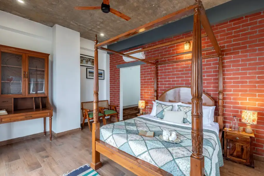 Goldencrest, Kasauli
