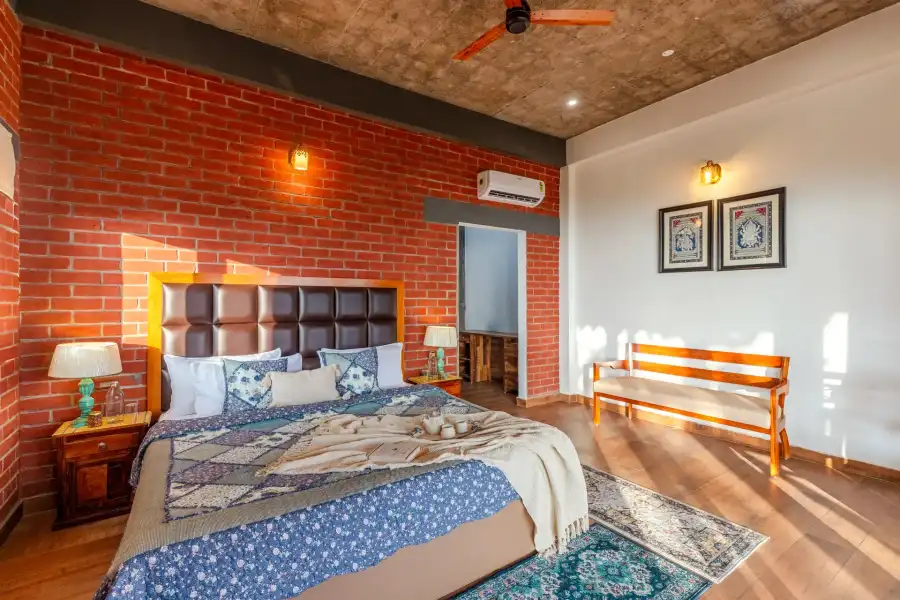 Goldencrest, Kasauli