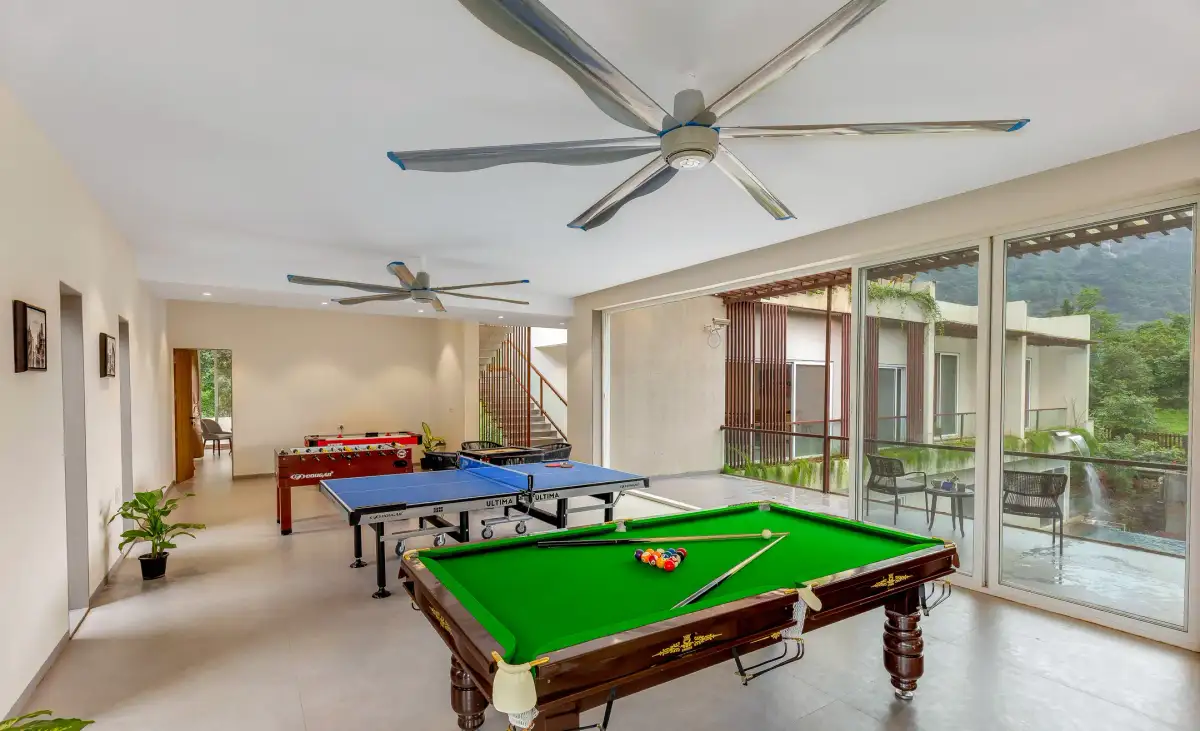 Grand Odyssy, Karjat