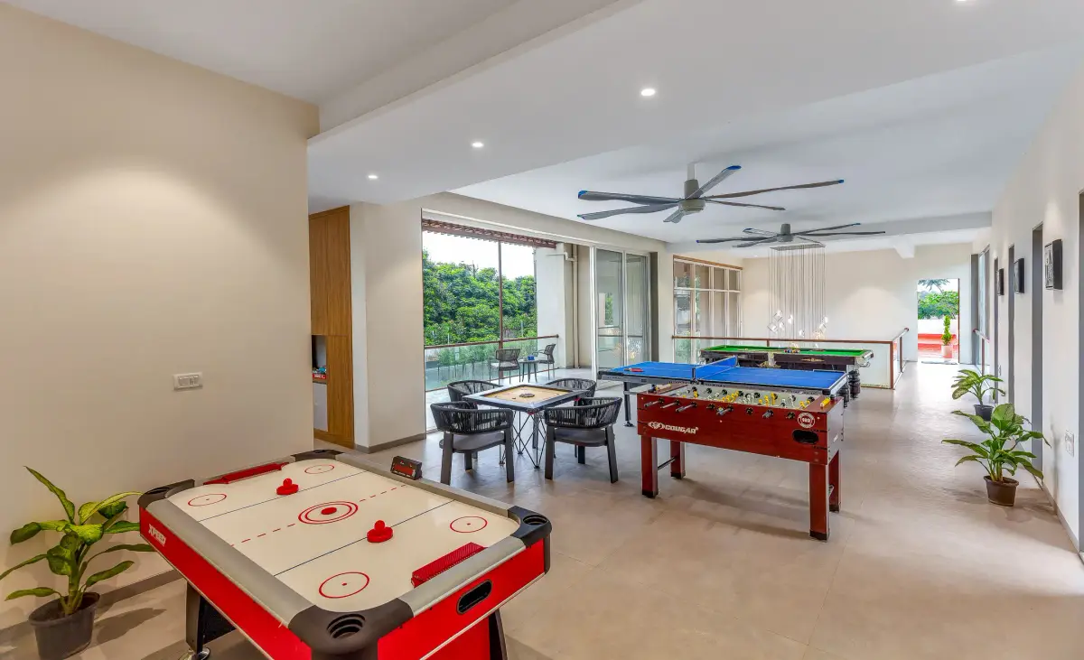 Grand Odyssy, Karjat