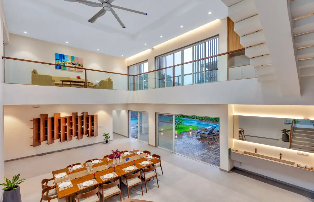 Grand Odyssy, Karjat