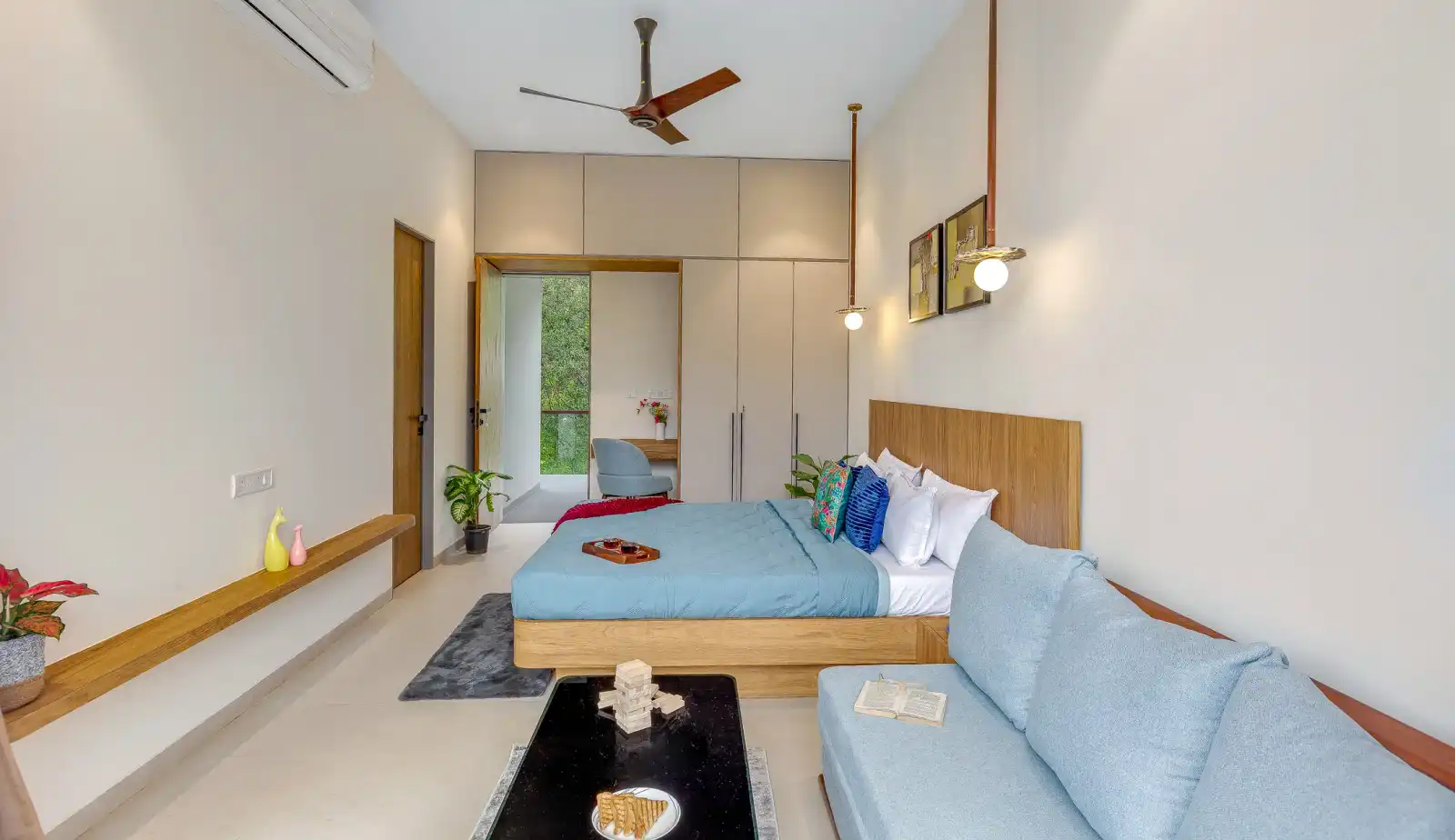 Grand Odyssy, Karjat