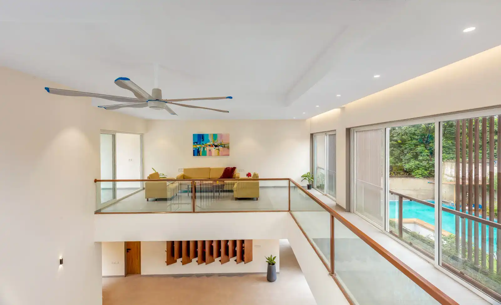 Grand Odyssy, Karjat