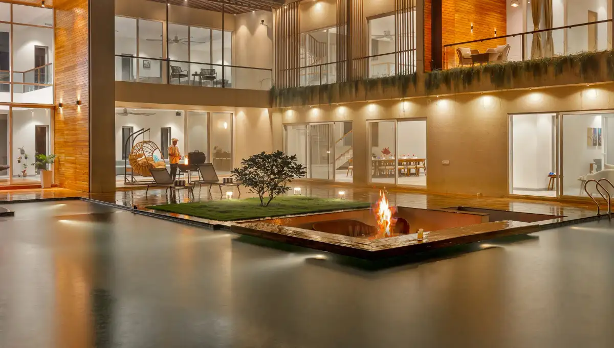 Grand Odyssy, Karjat