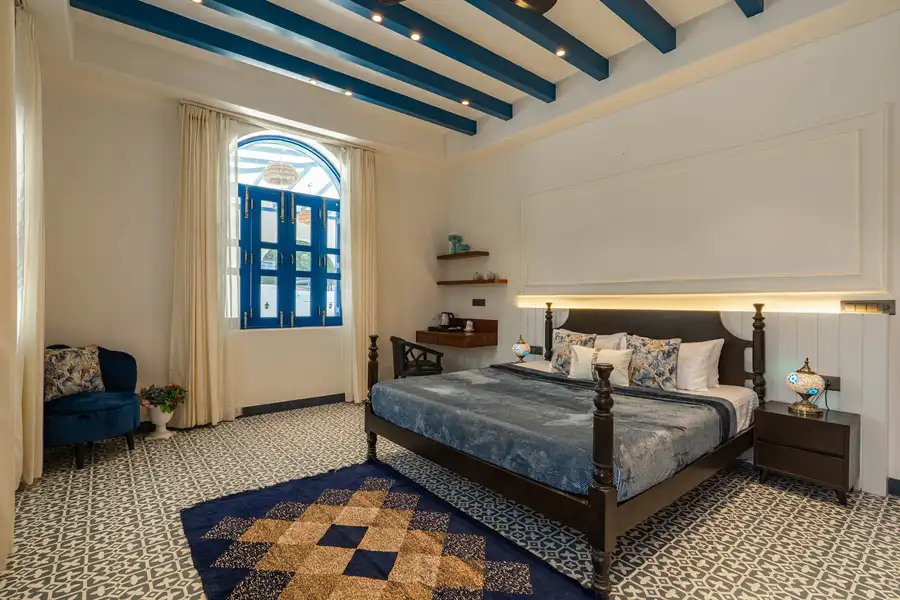 Greek Villa w/ Private Pool and Lawn, Gurgaon