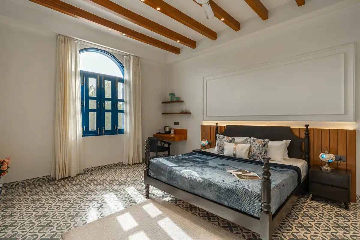 Greek Villa w/ Private Pool and Lawn, Gurgaon