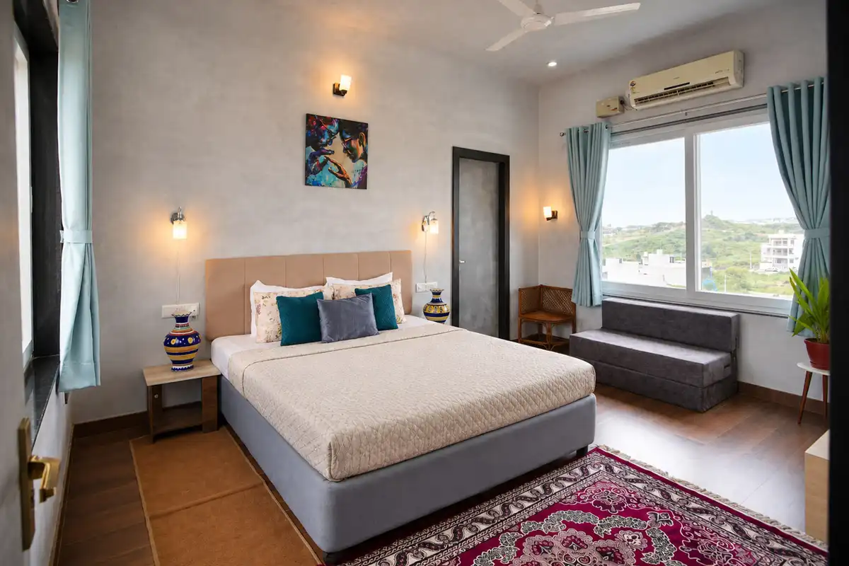 Grey Sky, Udaipur