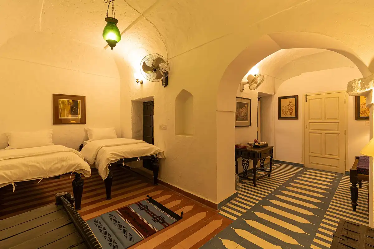 Gulab @ Khohar Haveli - Gurgaon W/ Breakfast Included, New Delhi