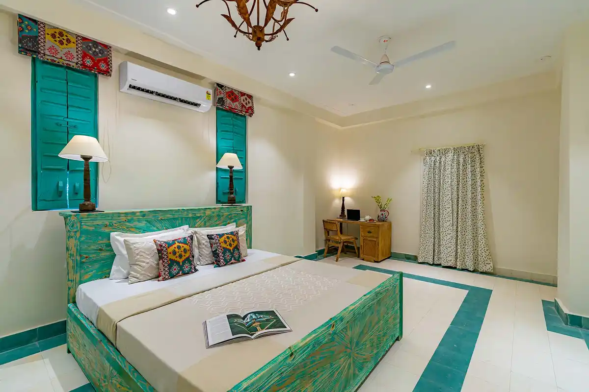 Gulab @ Khohar Haveli - Gurgaon W/ Breakfast Included, New Delhi
