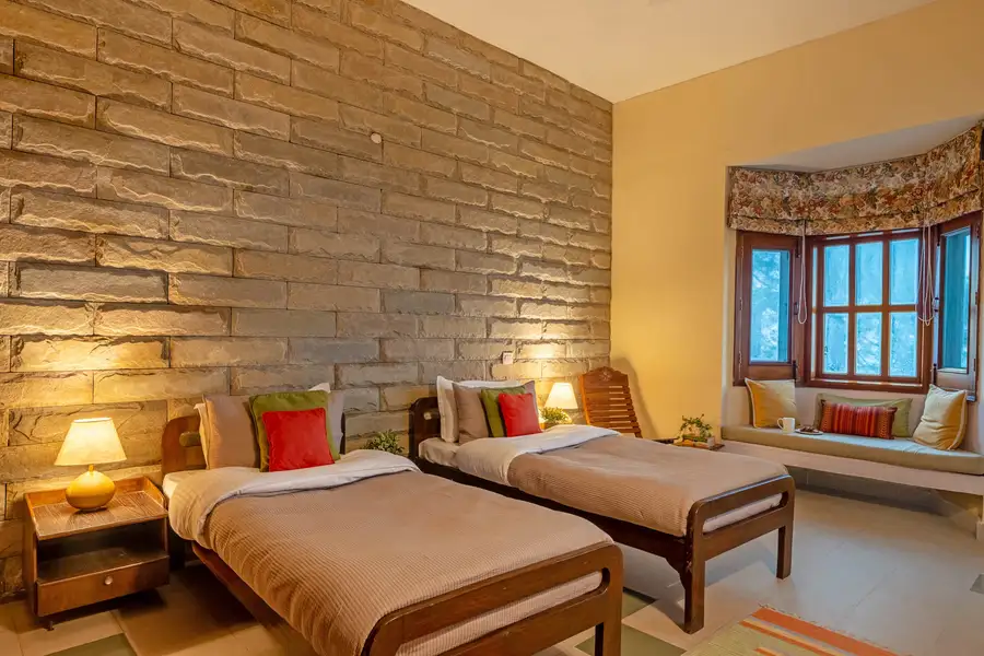 Gulposh Villa, Kasauli
