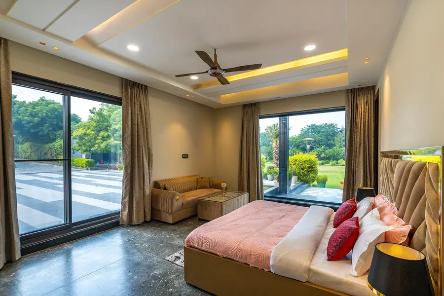 Hampton Acres W/ Outdoor Pool - Sohna, New Delhi