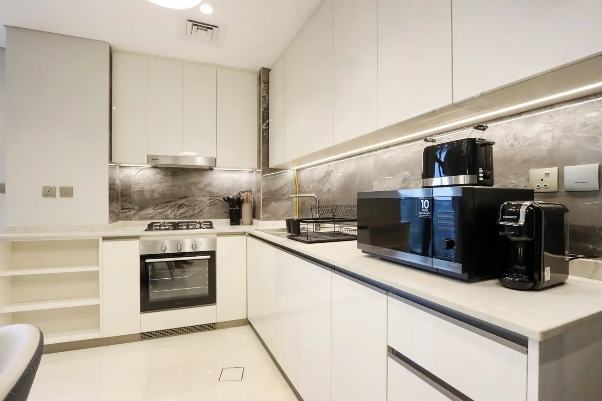 High-Floor 1BR with Burj Khalifa View, Dubai