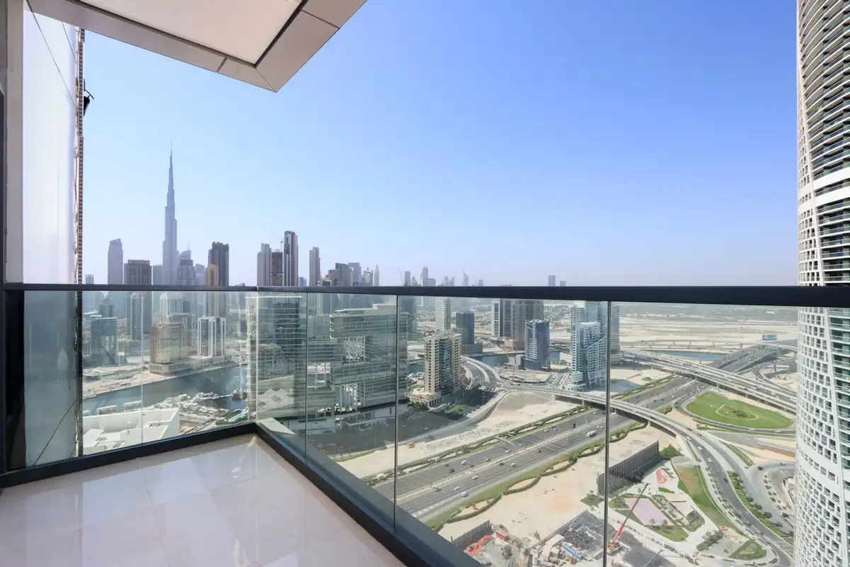 High-Floor 1BR with Burj Khalifa View, Dubai