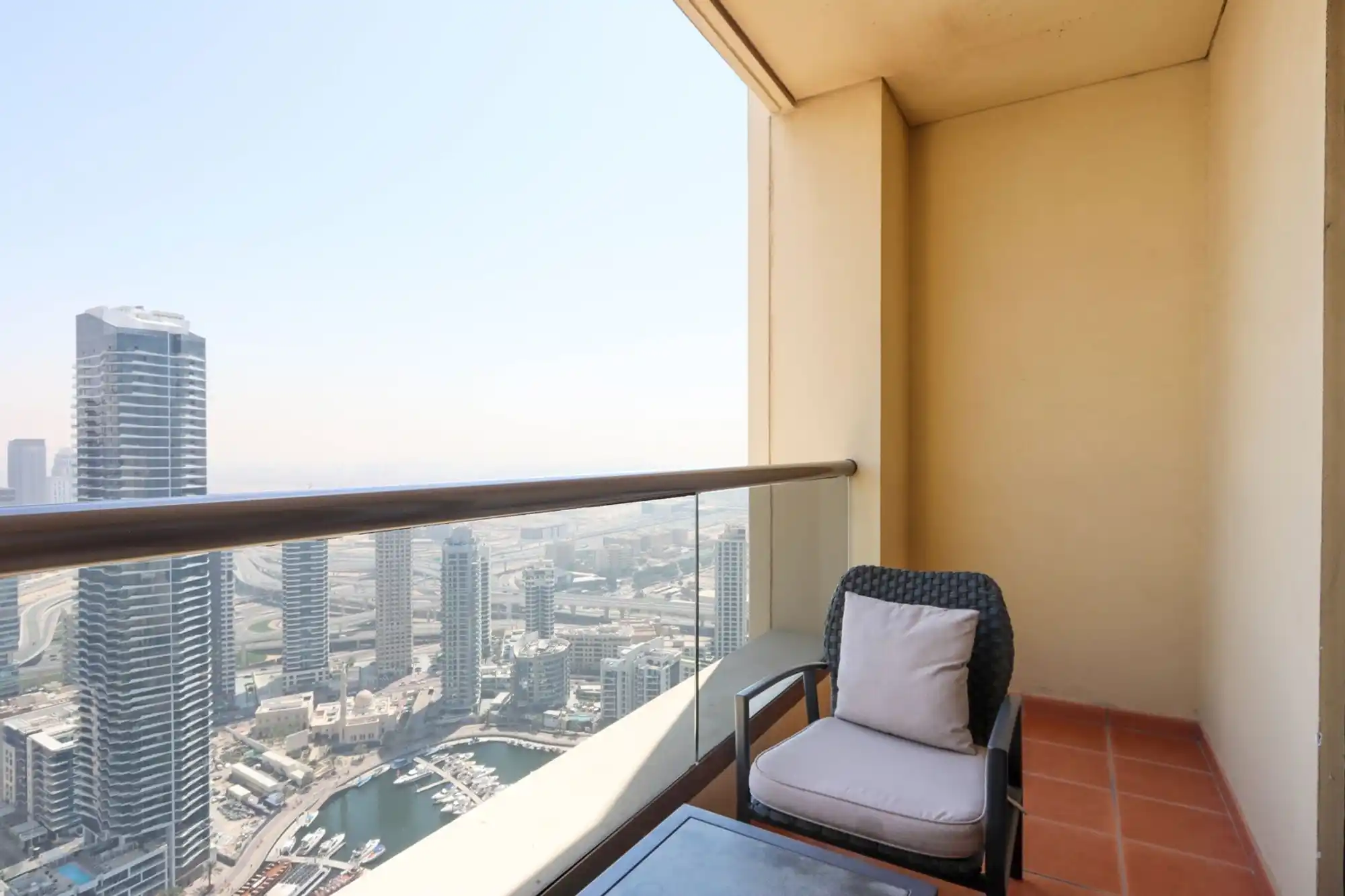 High Floor 2B Marina View, Dubai