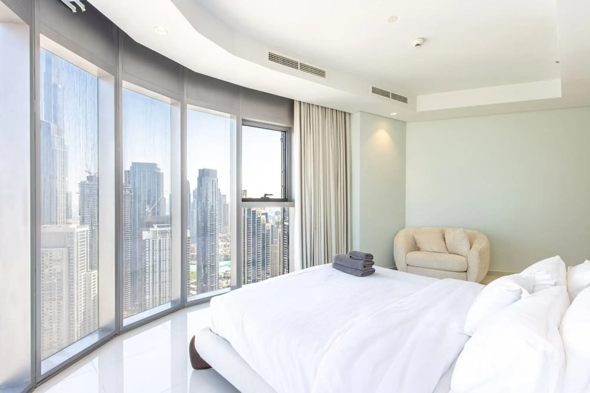 High-Floor 2BR, Dubai