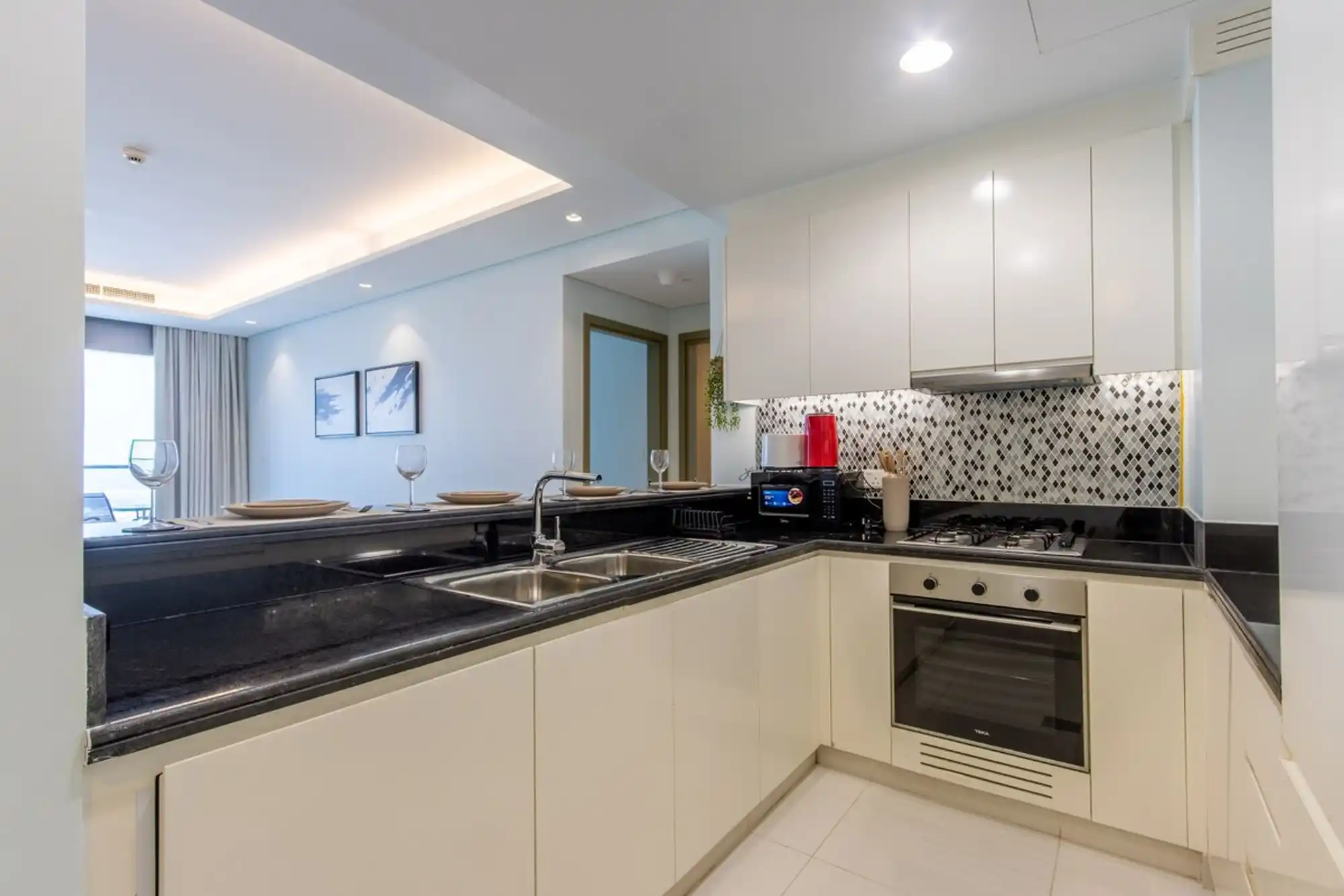 High-Floor 2BR, Dubai